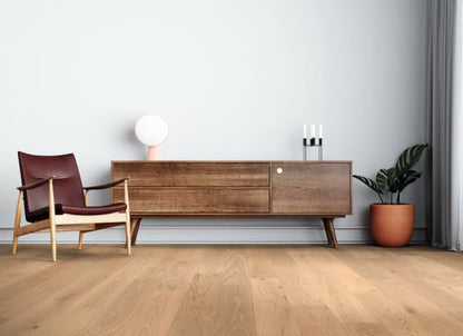 Caliais in Sunlit Oak Hardwood