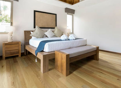 Manor in Ginger Hardwood