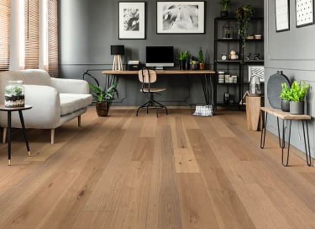 Castlewood Hickory in Highlands Hardwood