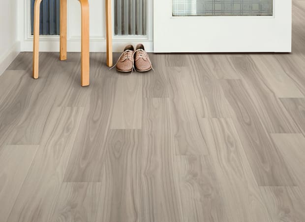 Helen Hd Plus in Smoke Luxury Vinyl