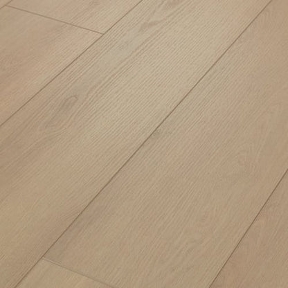 Lodge in Cozy Taupe