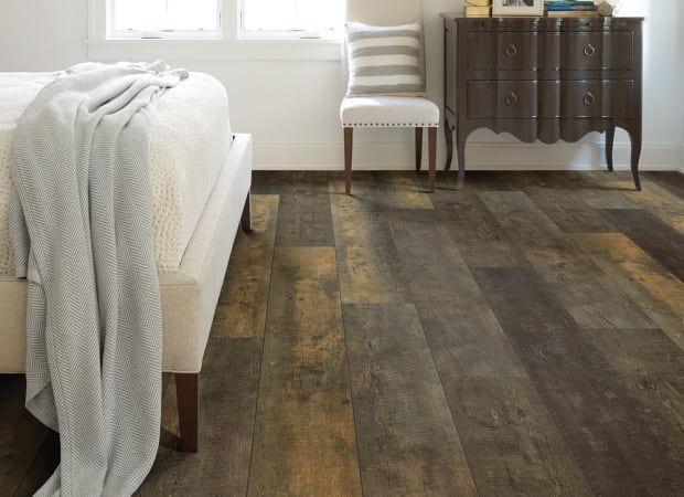 TITAN HD PLUS PLATINUM in Timeless Barnbo Luxury Vinyl