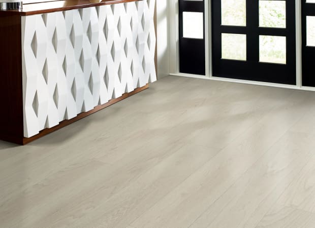 TITAN HD PLUS PLATINUM in Serene Driftwoo Luxury Vinyl