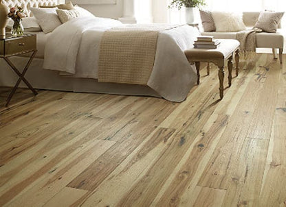 REFLECTIONS HICKORY in Luminous Hardwood